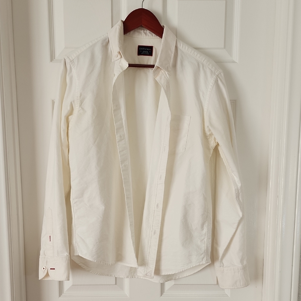 UNTUCKit Creamy White Button-Down Shirt - Size M, Minimalist, Modern, Casual